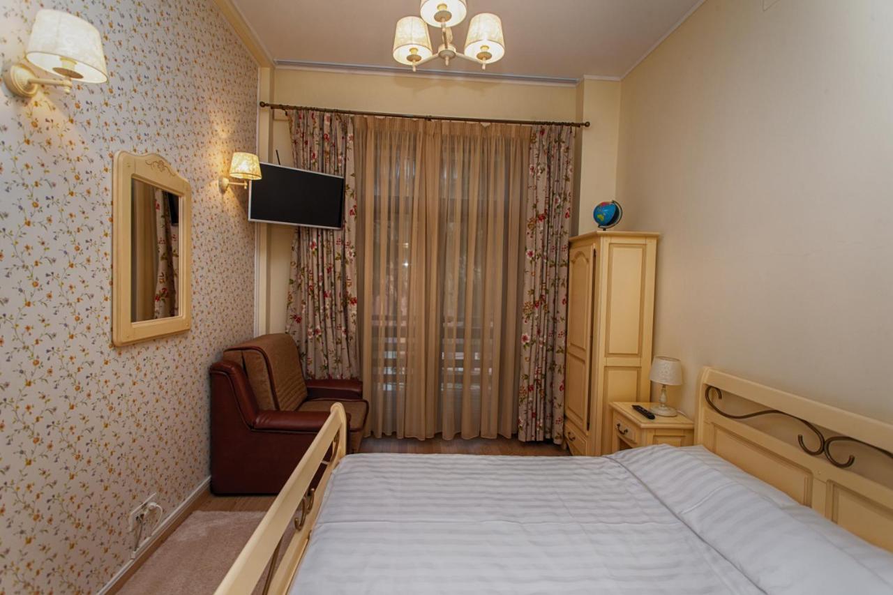 Vila Imperial Bed & Breakfast Sinaia Exterior photo